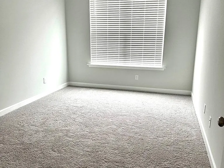 1414 Irving Hill Dr — Photo 16