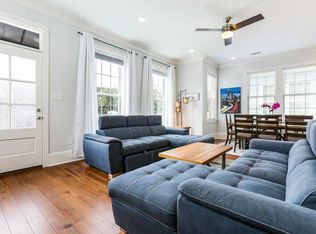 1216 Carondelet St #ID1269941P, New Orleans, LA 70130