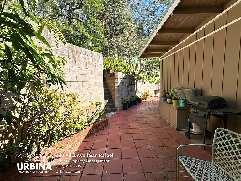 230 Villa Ave — Photo 10