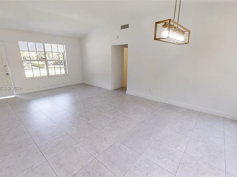 490 NW 90th St — Photo 5