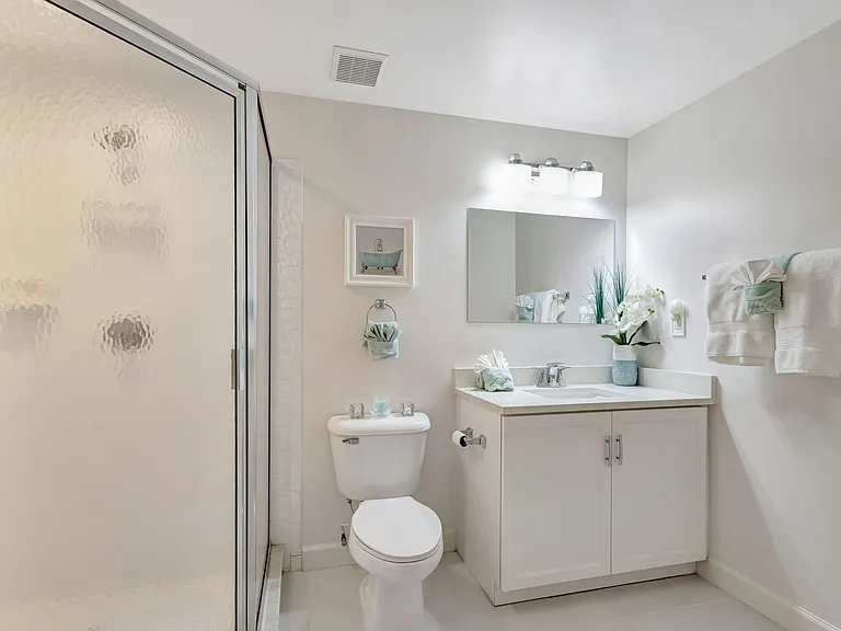 800 Uno Lago Dr #302 — Photo 34