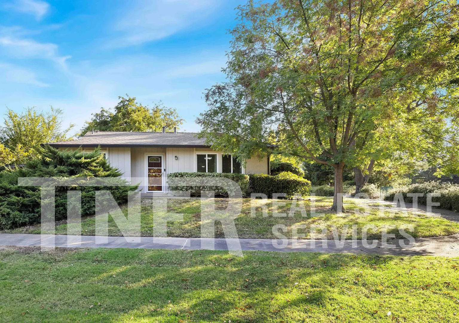 6601 Kristen Ct - Tier 2 - Stylish Updated Citrus Heights Home — Photo 1