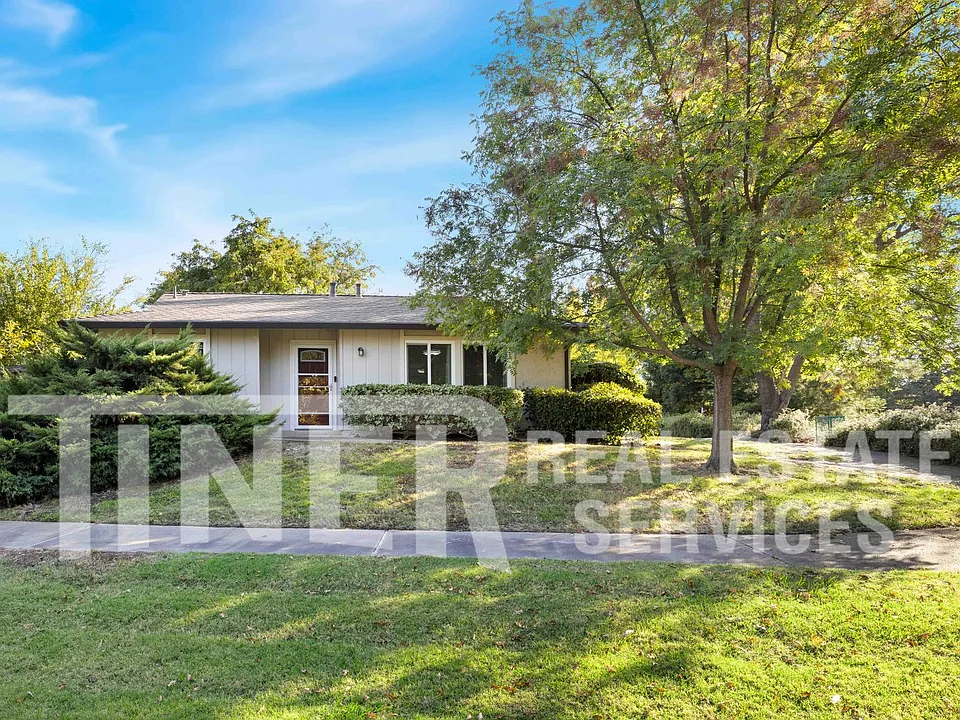 6601 Kristen Ct