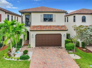 3262 W 96th Pl, Hialeah, FL 33018