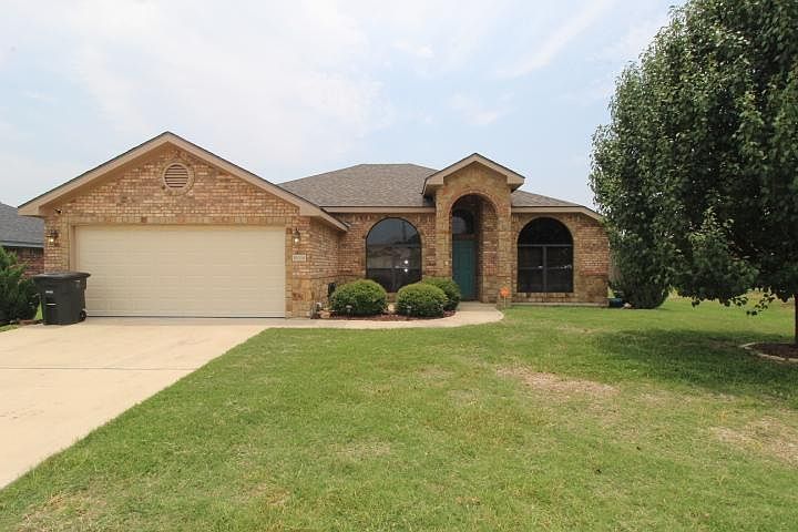 1st image of 10004 Diana Dr