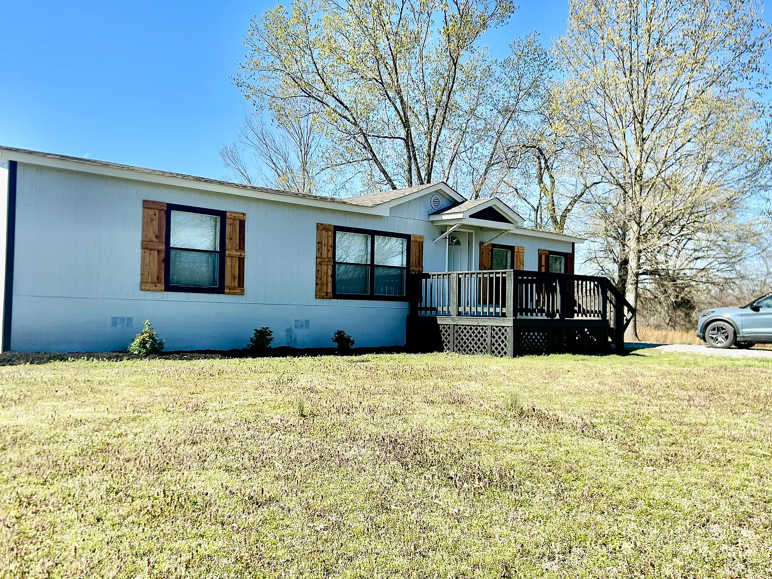 3 bed, 1456 sqft, $1,588 — Photo 1