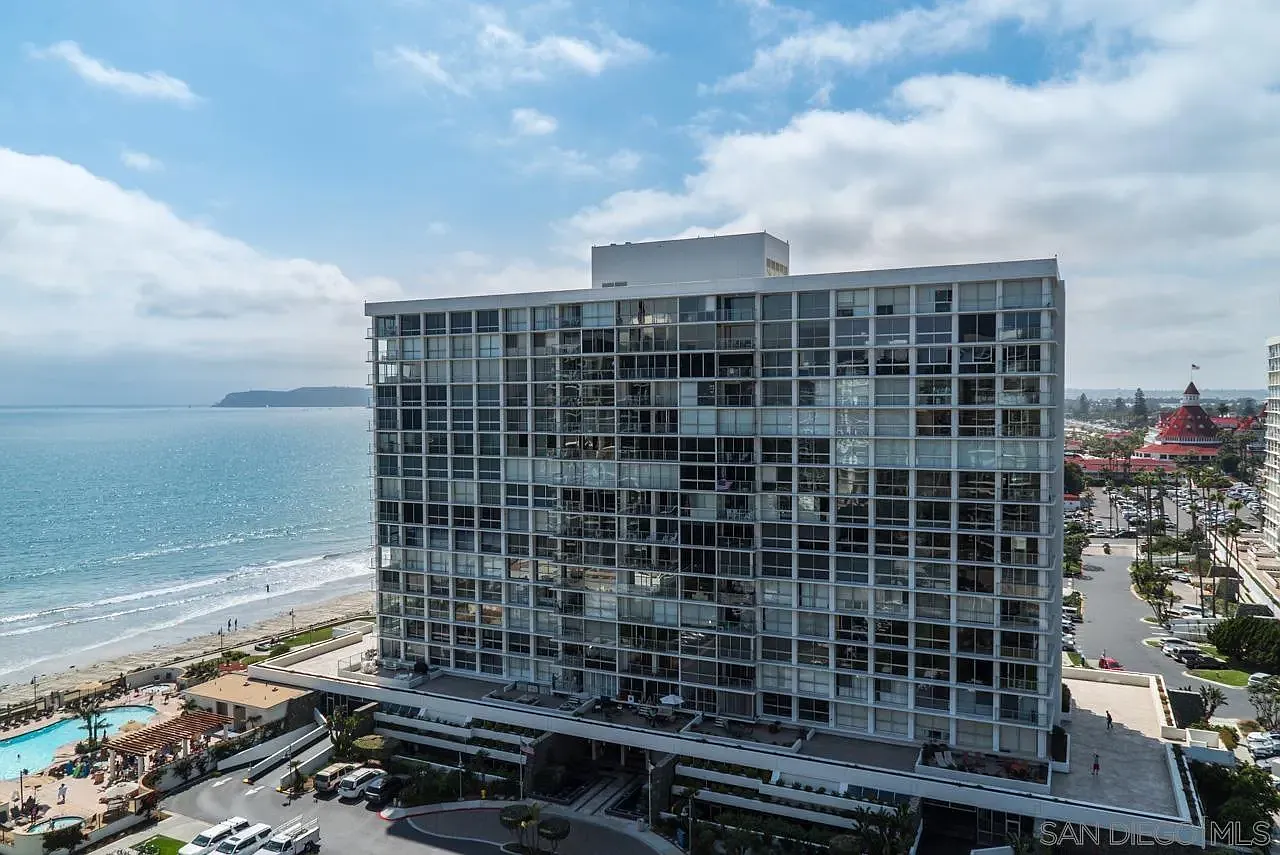 1 bed, 1.0 bath, 995 sqft, $12,000 — Photo 4