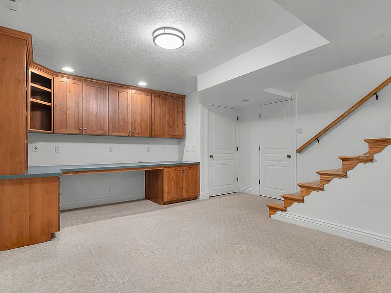 840 S East Mountain Cir — Photo 32