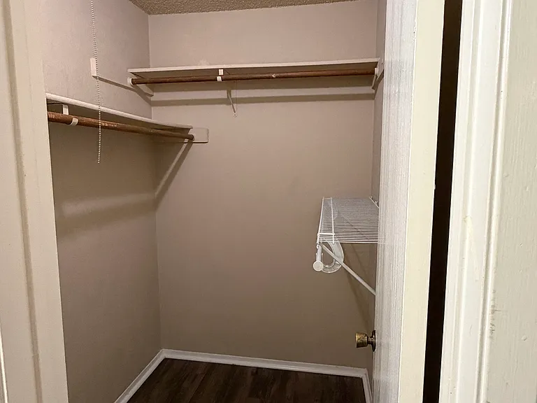 11904 Alpheus Ave #C — Photo 31