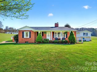 1511 White Oak Rd, Bakersville, NC 28705