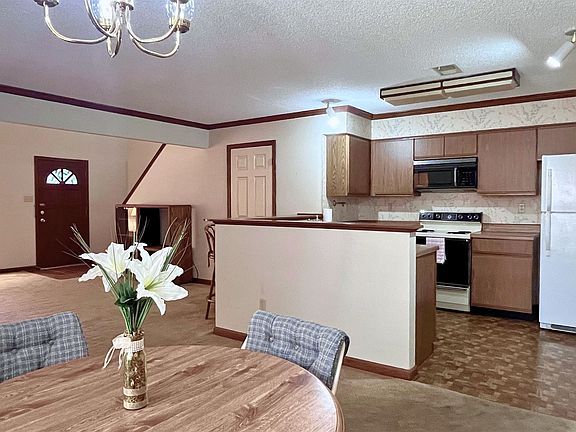 4th image of 4181 Hickory Grove Dr