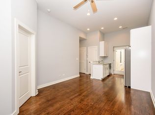 850 W Newport Ave #3F, Chicago, IL 60657