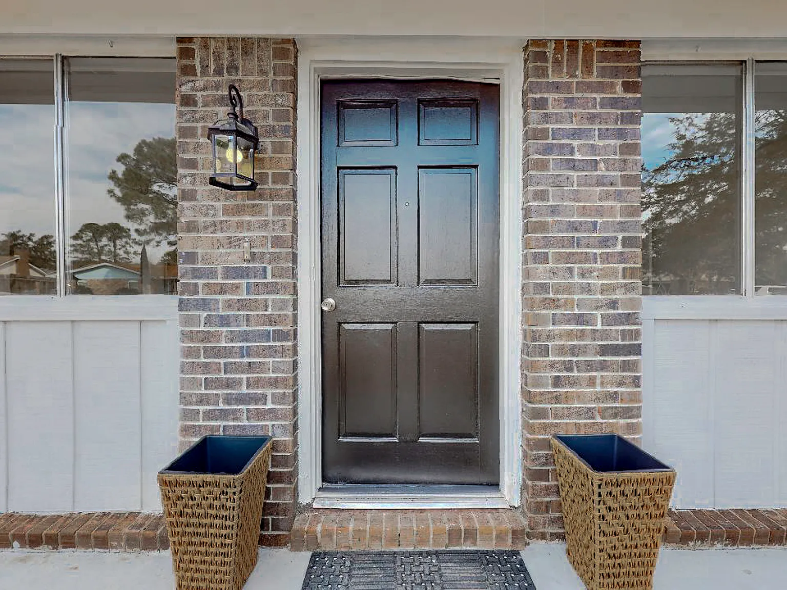 4 bed, 1935 sqft, $2,350 — Photo 2
