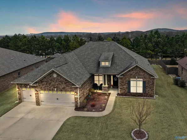 7511 Hadleigh Crst, Owens Cross Roads, AL 35763