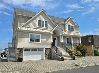321 Venice Dr, Lavallette, NJ 08735