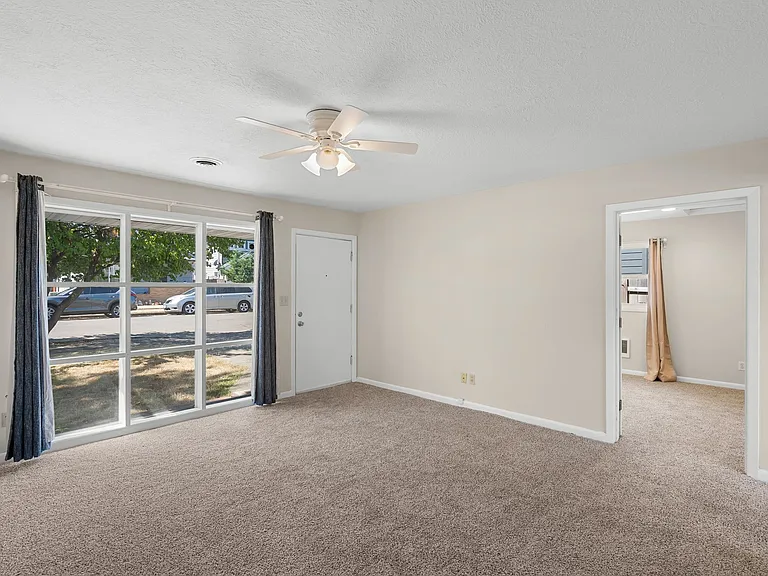 5259 N Oberlin St — Photo 3