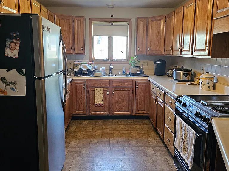 144 Baker St #1R — Photo 3