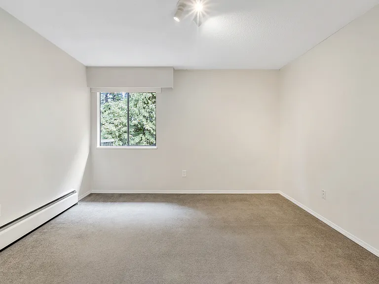 549 Dansey Ave #121 — Photo 22
