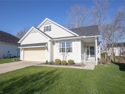 17664 River Valley Blvd, North Royalton, OH, 44133