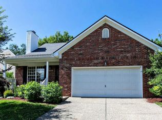 4633 Oak Pointe Dr, Louisville, KY 40245