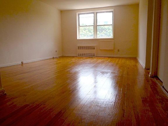 2nd image of 13520 82nd Ave #5/A