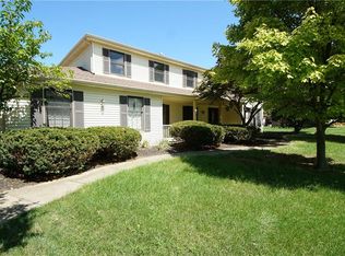 635 Walmar Rd, Bay Village, OH 44140