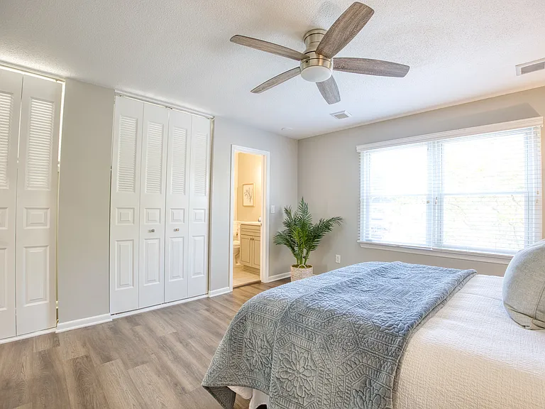 1821 Sheringham W — Photo 25