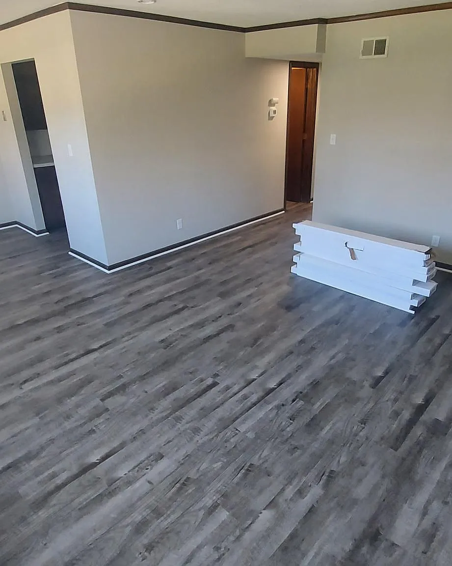 5725 Leavenworth Rd — Photo 3