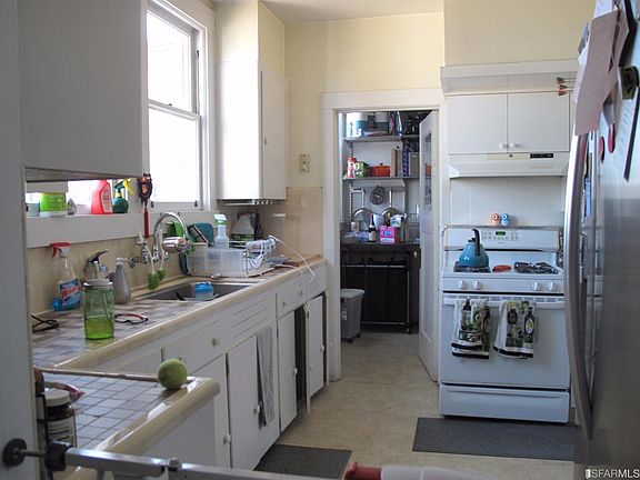 5th image of 437 Vermont St