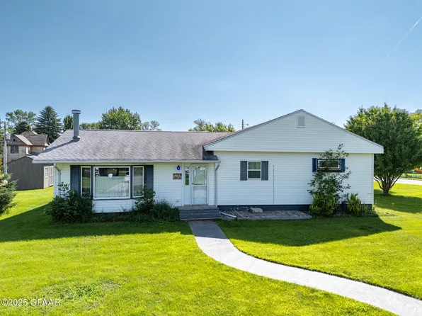 403 Old Highway 15, Northwood, ND 58267