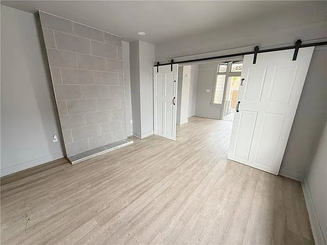 1323 Monroe St — Photo 3