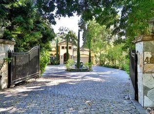 4090 Valley Meadow Rd, Encino, CA 91436