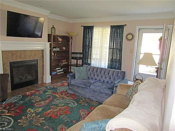 5th image of 27330 Beech Dr
