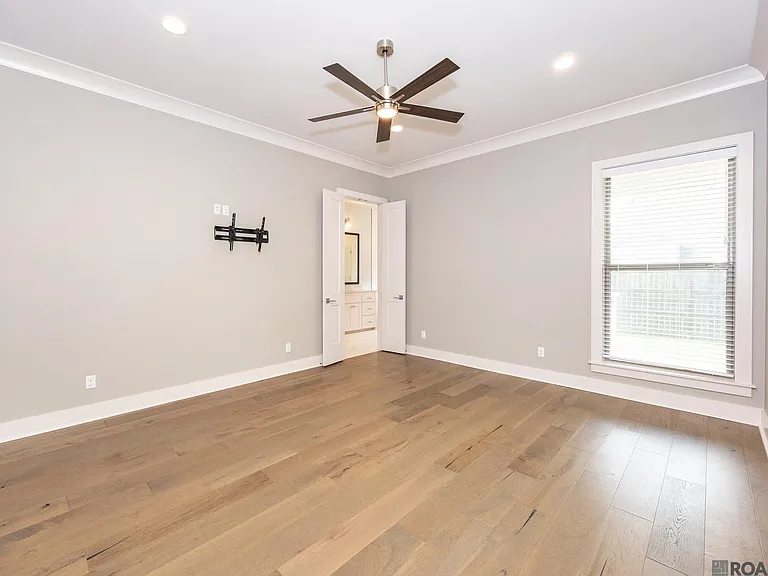 8543 Landau Dr — Photo 15