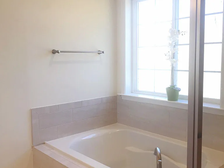 906 Saint Martins Loop — Photo 15