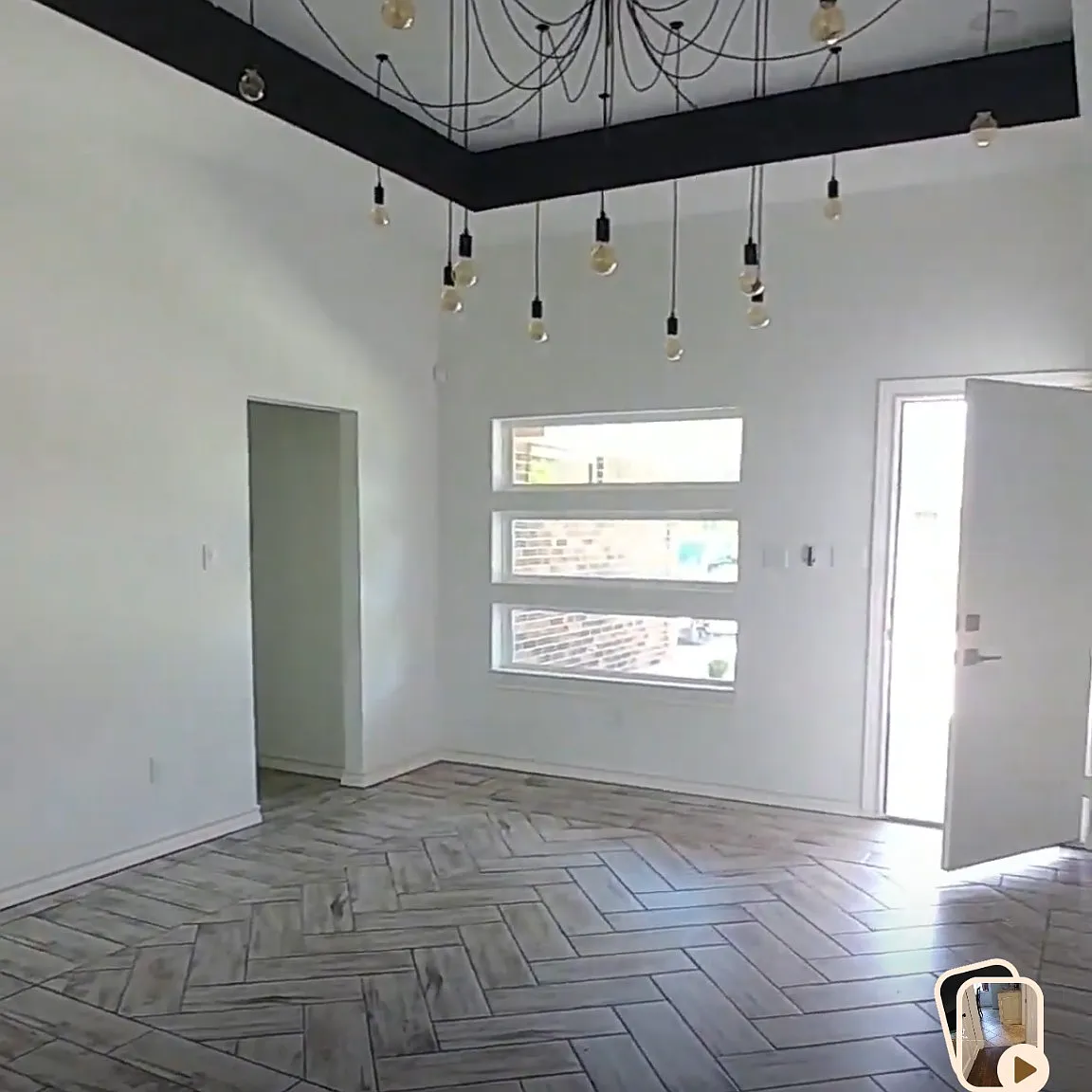 3 bed, 1247 sqft, $1,600 — Photo 2