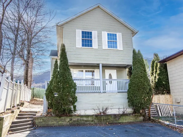 9 Simenovsky Drive, Haverstraw, NY 10927