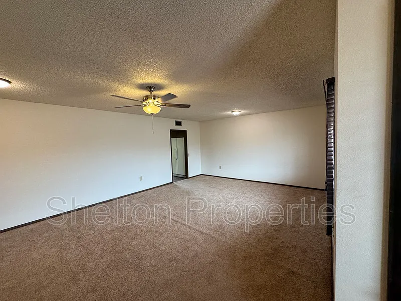 2 bed, 2.0 bath, 1610 sqft, $1,950 — Photo 2