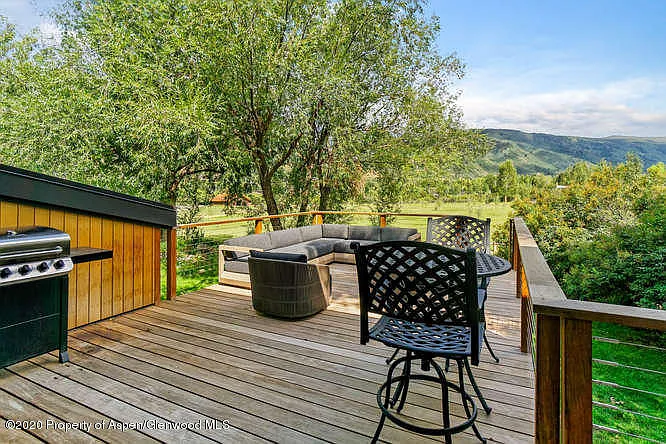 1250 Snowbunny Ln — Photo 9