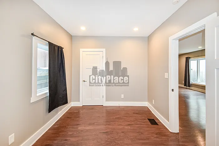 1548 Lexington Ave — Photo 19