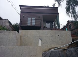 326 N 73rd St, Seattle, WA 98103