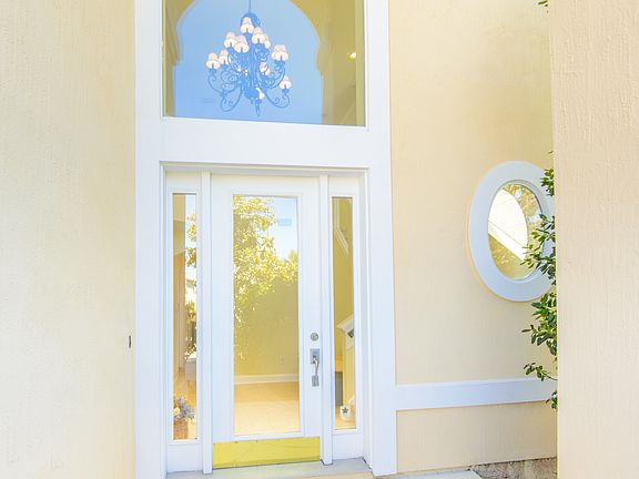 3rd image of 692 Sand Isles Cir