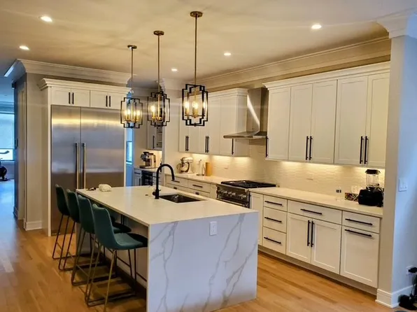 3019 N Clybourn Ave APT 1, Chicago, IL 60657