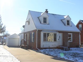 807 W 13th St, Sterling, IL 61081