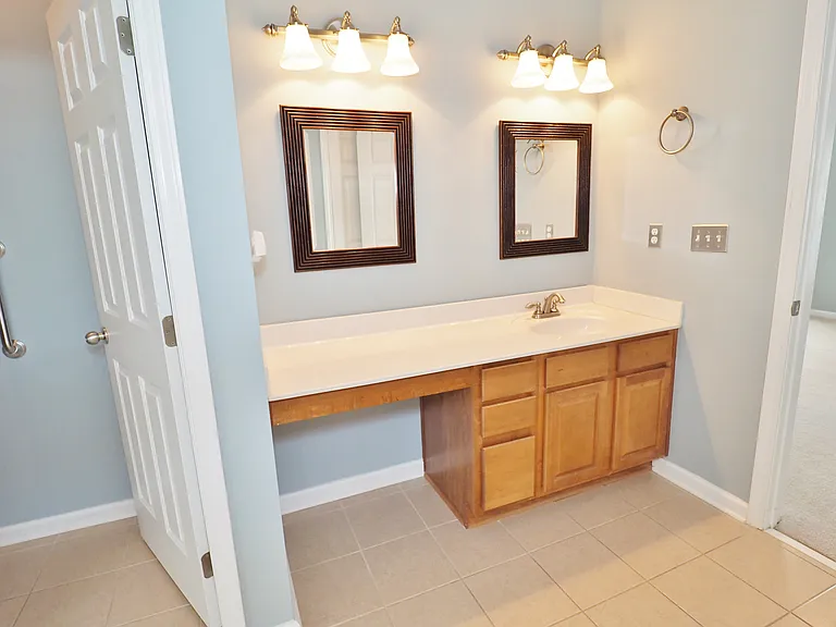 6860 Lakecrest Ct — Photo 20