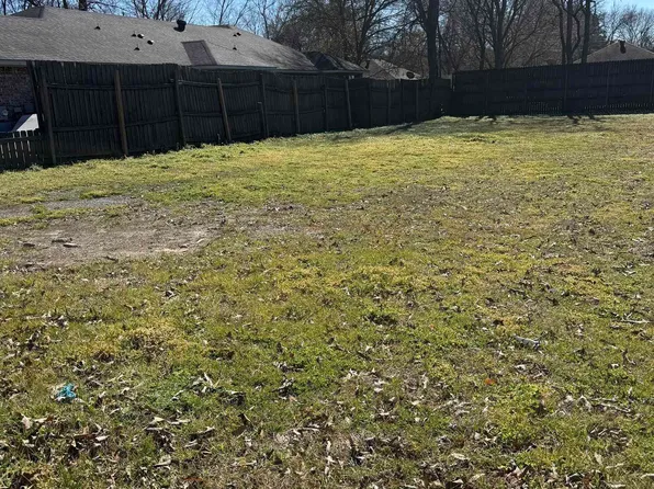 216 W Bonnie St, Lindale, TX 75771