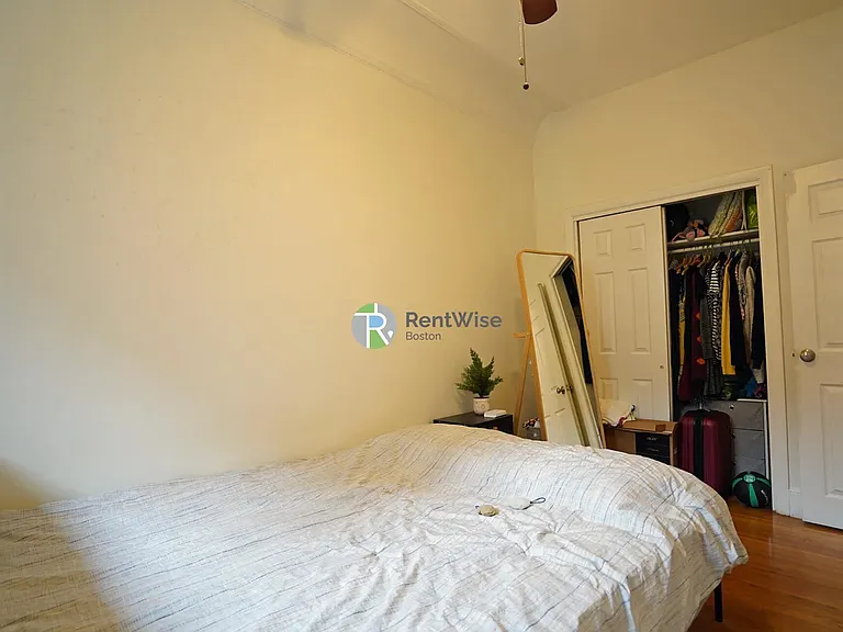 497 Beacon St #7 — Photo 3