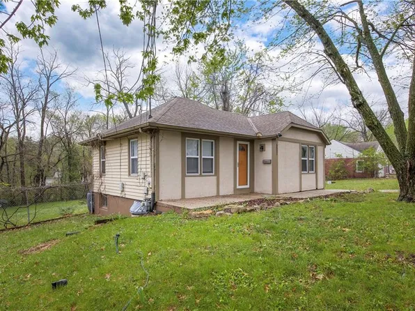 5521 Ash Ave, Raytown, MO 64133