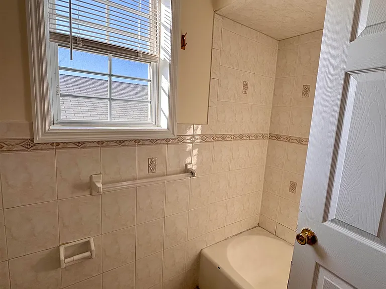 226 Linden Ave #3L — Photo 26
