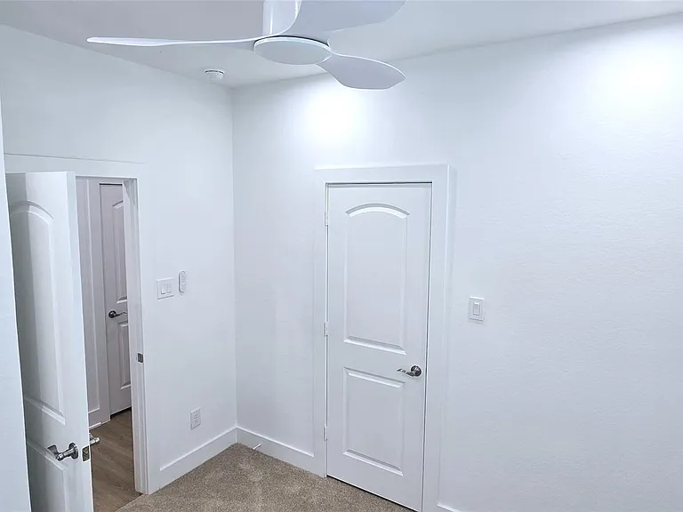 1475 Ferguson Way #A — Photo 11